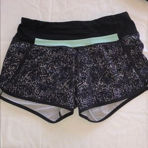 lulu lemon shorts size 4